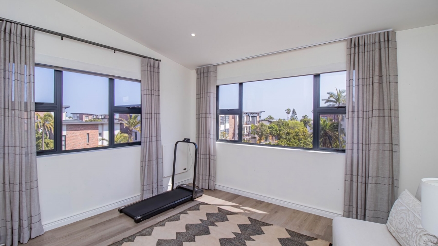 To Let 4 Bedroom Property for Rent in Royal Ascot Western Cape